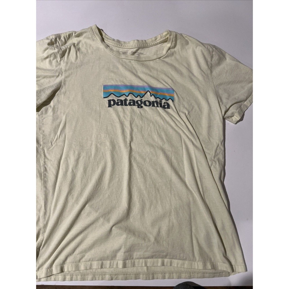 Patagonia Shirt Womens Medium Short Sleeve Crew Neck Pullover Lightweight Casual